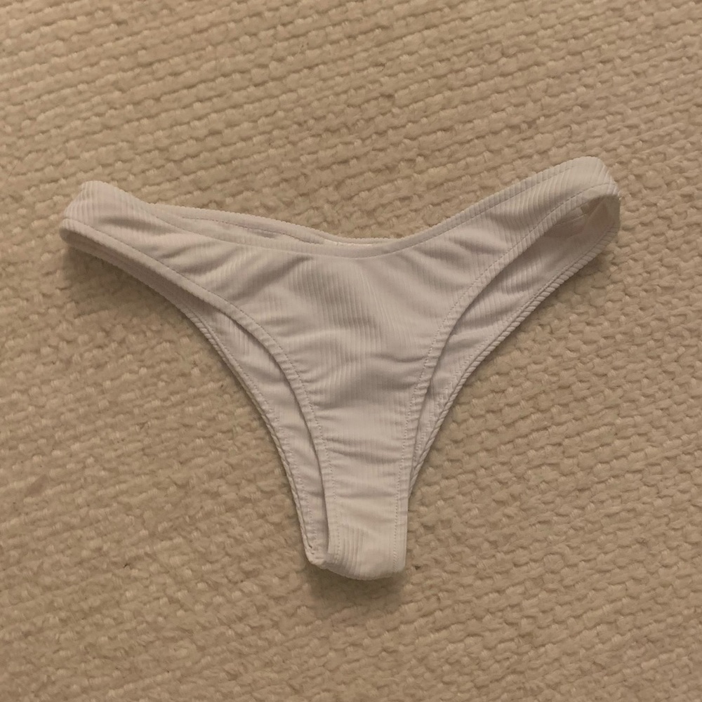 White ribbed bikini bottoms
